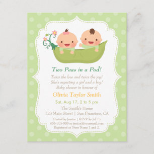 Pois mignons dans des invitations d'un baby shower