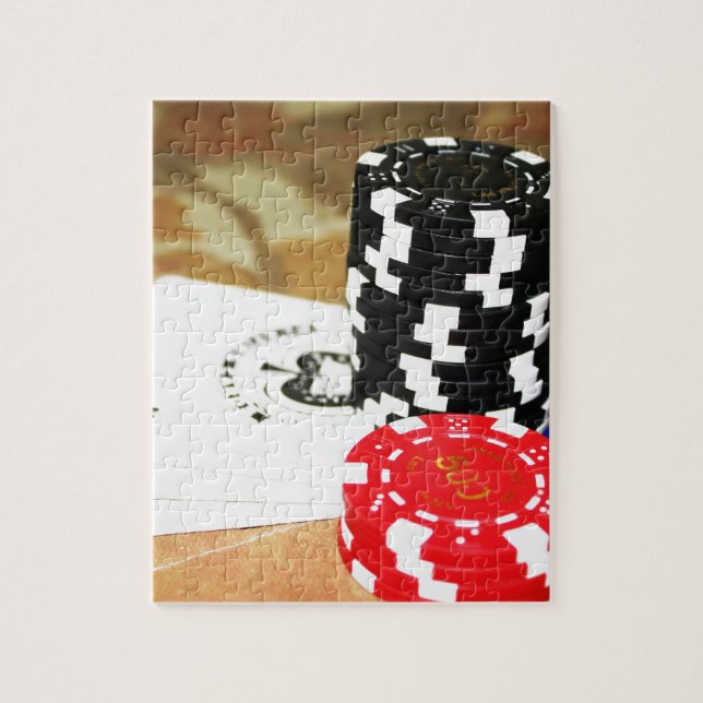 Poker Cards Aces Chips Gambling Casino Win Game (Vertikal)