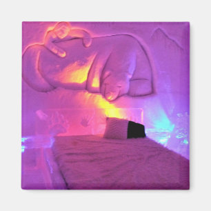 Polar Bear Room im Hotel de Glace, Quebec, Kanada Magnet