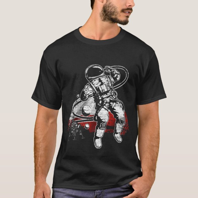 Polen Fremder Planet Flagge Astronaut T-Shirt (Vorderseite)
