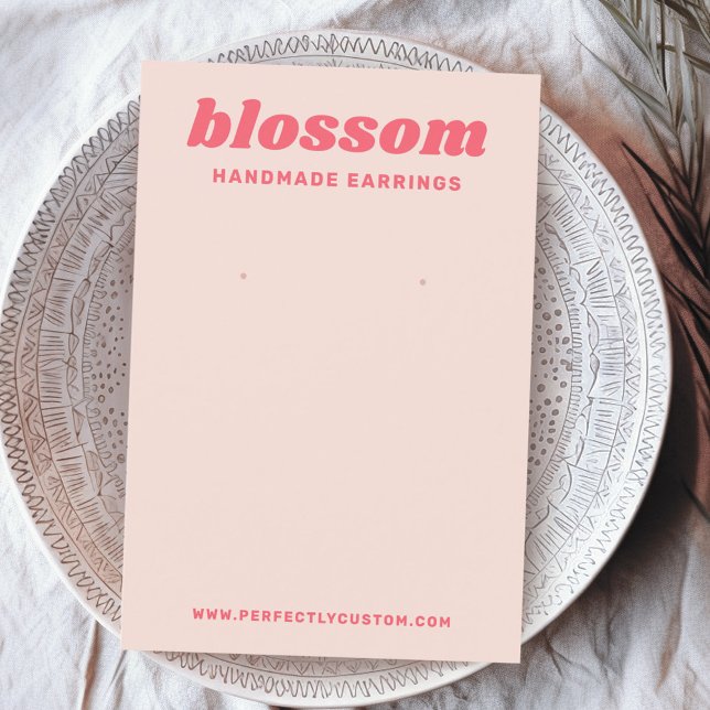 Police rétro rose pâle logo carte d'oreille rose (Light blush pink retro font logo pink earring card)