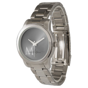 Polierter silberer radialer Metallic-Script-Name Armbanduhr
