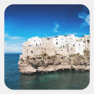 Polignano, das eine Stute auf einer Klippe in Quadratischer Aufkleber