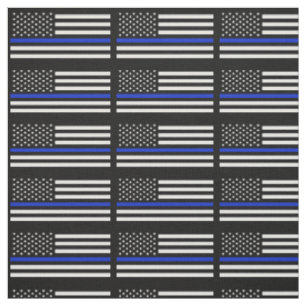Polizei redet amerikanische Flagge an Stoff