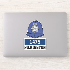 Polizeihelm von Male UK mit Name und Nummer Aufkleber