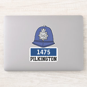 Polizeihelm von Male UK mit Name und Nummer Aufkleber