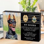 Polizeiliche Hunderuhe Thin Blue Line K9-Foto Holzkisten Schild<br><div class="desc">Ehre deinen besten Partner und polizeilichen Hund für seine engagierten Jahre des Dienstes mit dieser Thin Blue Line Police Hund Rente Bewertung Foto Plakette. Personalisieren Sie mit dem Foto, dem Namen, der persönlichen Nachricht, den Dienstdaten und den Dienstjahren Ihres Polizeibeamten K9. Auch personalisieren Sie mit Abzeichen, Abteilung Logo oder Siegel....</div>