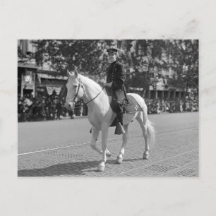 Polizist am Weißen Pferd, 1921 Postkarte