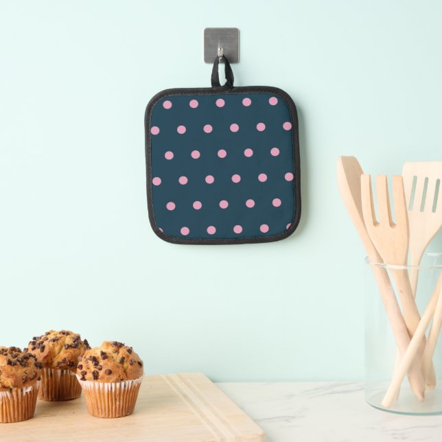 Polka Dot Pot Holder (Midnight Blue & Soft Pink) Topflappen (Insitu (Hängend))