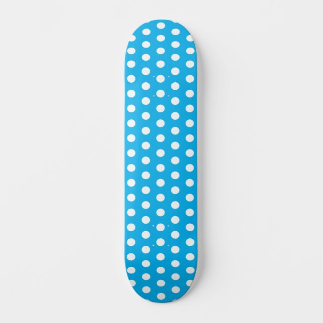 Polka Dot Sky Blue und White Skateboard (Vorderseite)