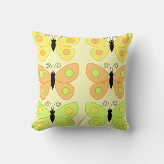 Polka Dots and Butterflies Kissen