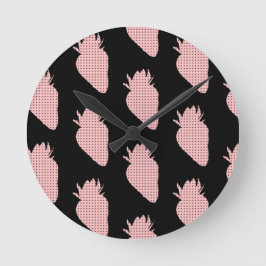 Polka Dotted Pink Strawberries Runde Wanduhr