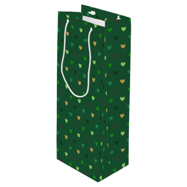 Polka Herzen auf Waldgrün Geschenktüte Für Weinflaschen (Vorderseite Schrägansicht)