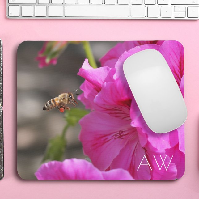 Pollinating Pink Floral Monogram Mousepad (Von Creator hochgeladen)