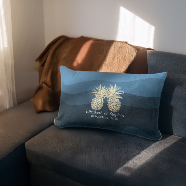 Polterabend Modern Blue Gold Ananas Couple L Lendenkissen (Von Creator hochgeladen)