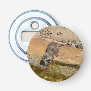 **"Pondside Fest: Ein Otter und seine Fänge"** Flaschenöffner