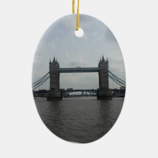 Pont de Londres et boîte de téléphone - ornement