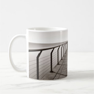 Pont Del Petroli bei Sonnenaufgang in Barcelona in Kaffeetasse