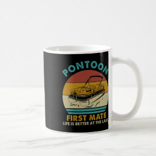 Pontoon First Mate Life ist am See besser Kaffeetasse