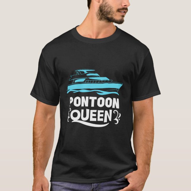 Pontoon Queen Boat T-Shirt Funny Bootstüm Kloster  (Vorderseite)