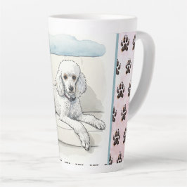 Poodle auf einem Sofa und Hund drucken Hintergrund Milchtasse