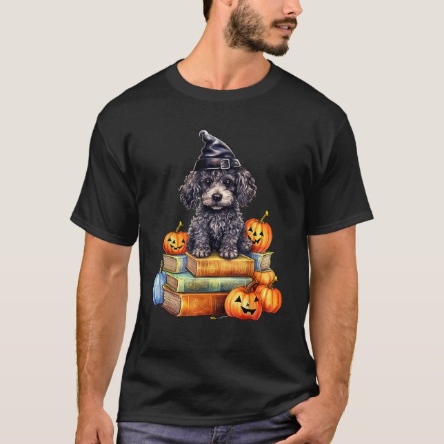 Poodle Dog on Book Pumpkin Fall Halloween Library T-Shirt (Vorderseite)