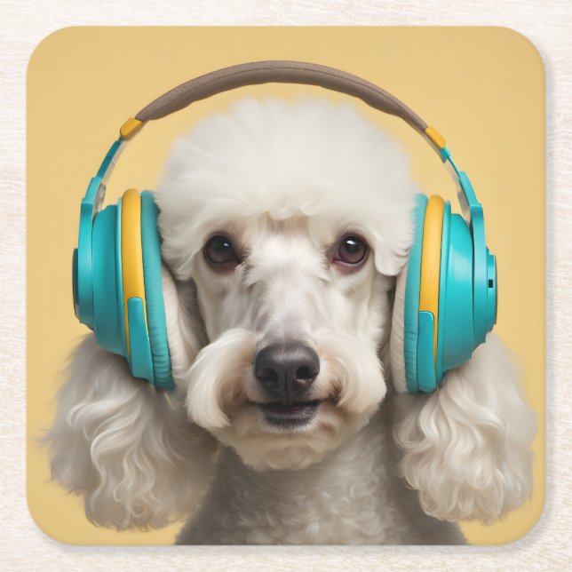 Poodle mit Kopfhörer Rechteckiger Pappuntersetzer (Vorderseite)
