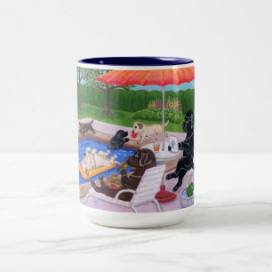 Pool-Party Labradors 2 Zweifarbige Tasse