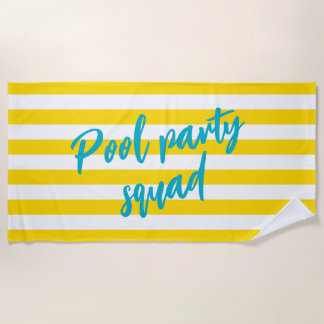Pool Party Squad Cute Gelb und Weiß Gestreift Strandtuch