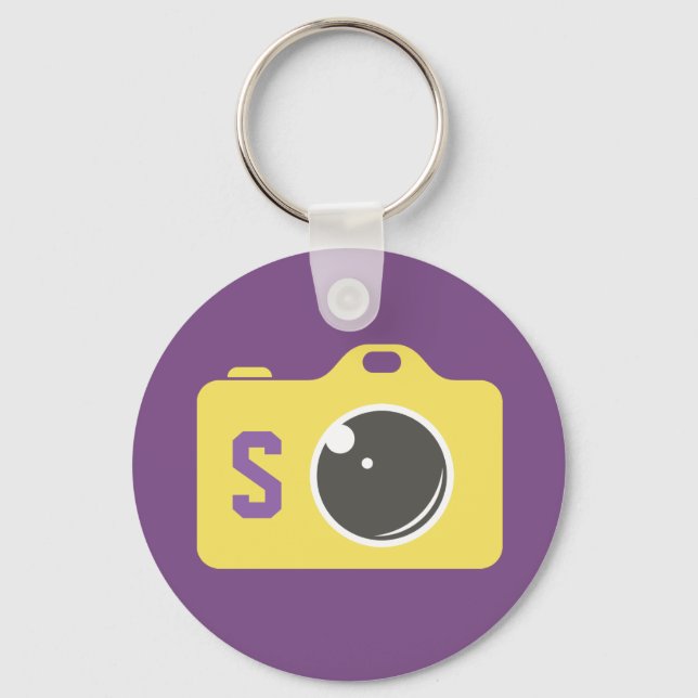 Pop Art Camera Lila-Gelbe Monogramm Schlüsselanhänger (Vorderseite)