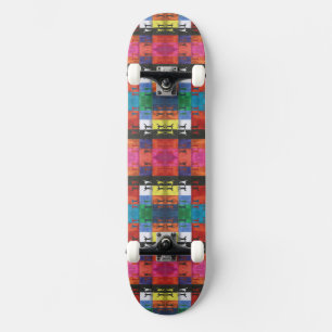 Pop Art Nr.1 von Yeshaya Dank - Einheit & Harmonie Skateboard