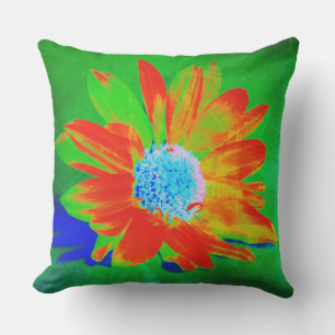 Pop Art Orange Daisy on Green Kissen Für Draußen
