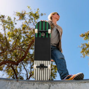 Pop-Streifen - grün, cremefarben und schwarz Skateboard