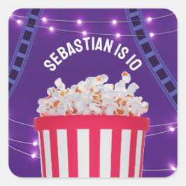 Popcorn Bucket Backyard Movie Night Quadratischer Aufkleber