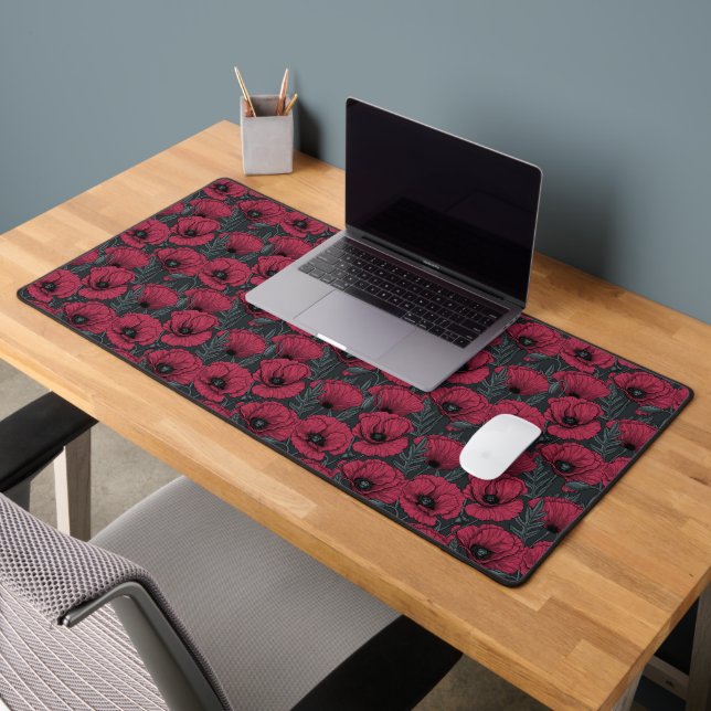 Poppies in Viva Magenta Schreibtischunterlage (Büro 2)