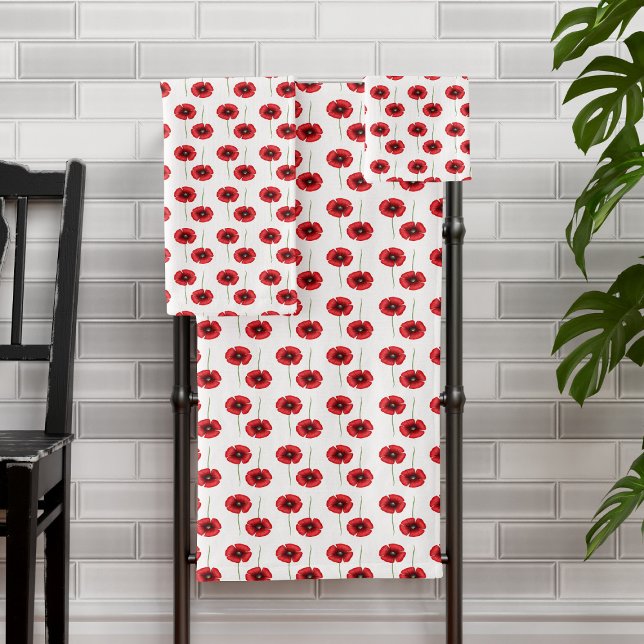Poppies rouges Modèle floral moderne sur blanc (Pop a pretty poppy bath towel in your bathroom today! Makes a lovely gift)