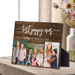Poppy Großvater Grandchildren Holzfotolage Fotoplatte<br><div class="desc">Capture die Liebe zwischen Poppy und seinen Enkelkindern mit unserem Großvater Großkinder Foto Collage Plaque. Diese personalisierte Plakette zeigt eine herzzerwärmende Collage aus Foto, in der wunderschön gepflegte Momente gezeigt werden, die Poppy mit seinen geliebten Enkeln geteilt hat. Um die Fotos herum ist der beliebte Titel "Poppy", der dem Design...</div>