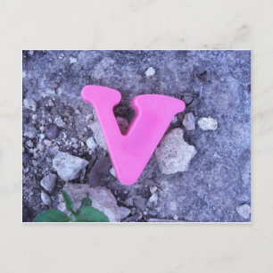 Porté à vous par la lettre V Carte postale