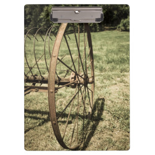 Porte-bloc Roue de râteau de foin âgée