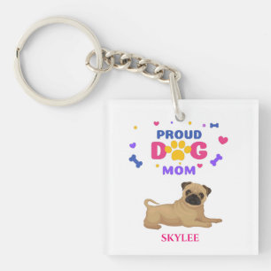 porte - clé CARLIN "FIER CHIEN MOM". Nom personnal