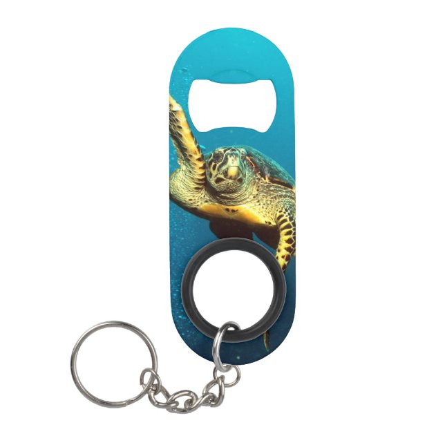 Porte-clé Décapsuleur Tortue de mer nageant sous l'eau (Devant)