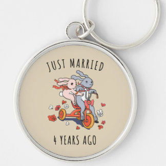 Porte-clés 4 ans juste de 4ème d'année cadeau marié