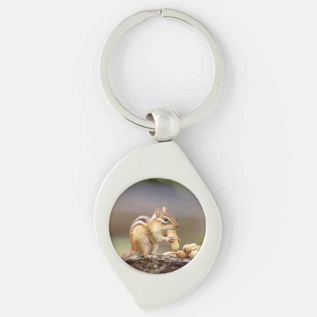 Porte-clés Chipmunk mange une cacahuète (Devant)