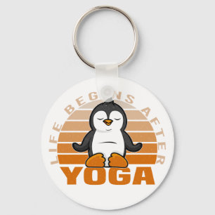 Porte-clés Drôle pingouin mignon faisant du yoga. drôles de y
