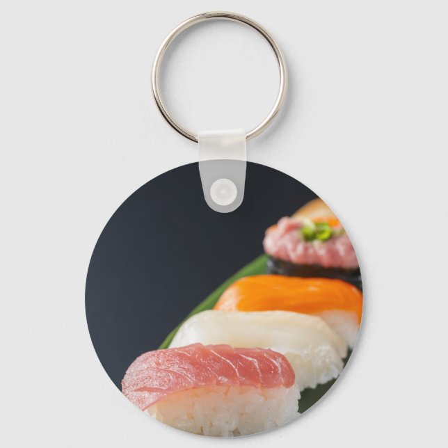 Porte-clés Elegant Sushi Keychain – Nigiri on Bamboo Leaf (Recto)
