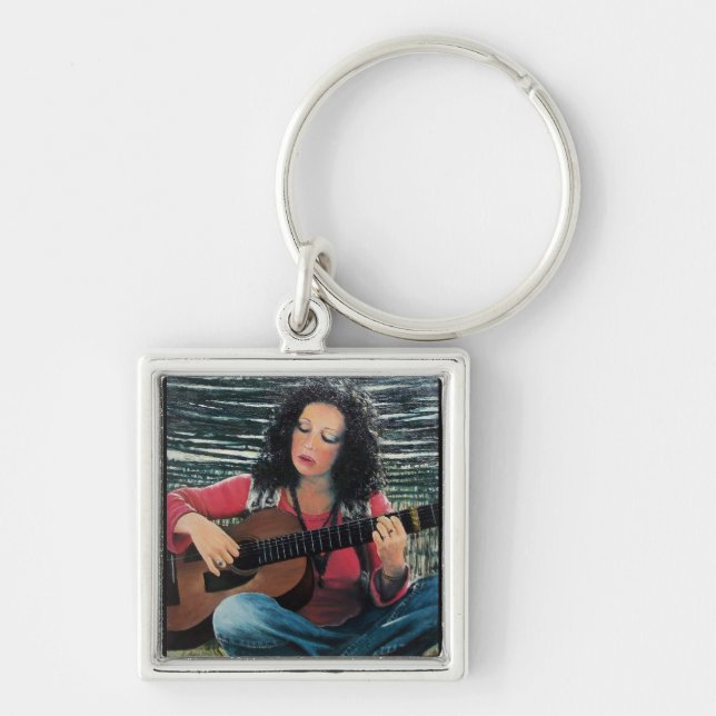Porte-clés Femme Jouant De La Musique Avec Guitare Acoustique (Devant)