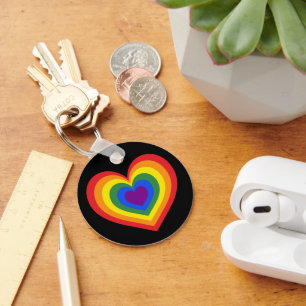 Porte-clés Fierté LGBTQ au coeur arc-en-ciel sur noir