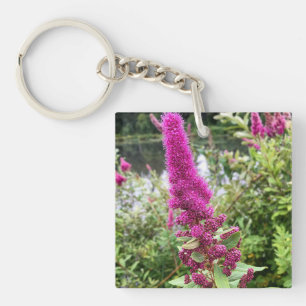 Porte-clés Fleurs Astilbe Rose par un étang