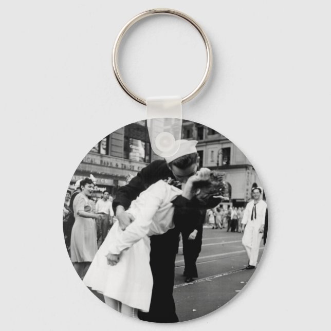 Porte-clés Kissing War Goodbye at Times Carré (Recto)