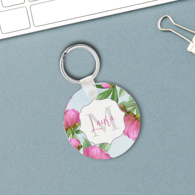 Porte-clés Monogramme moderne simple personnalisé (Pink monogram keychain with pretty peonies. )